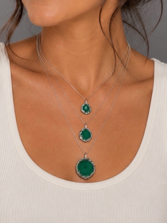 Unbranded Jewelry - 3-Piece Green Agate Slice Pendant Set